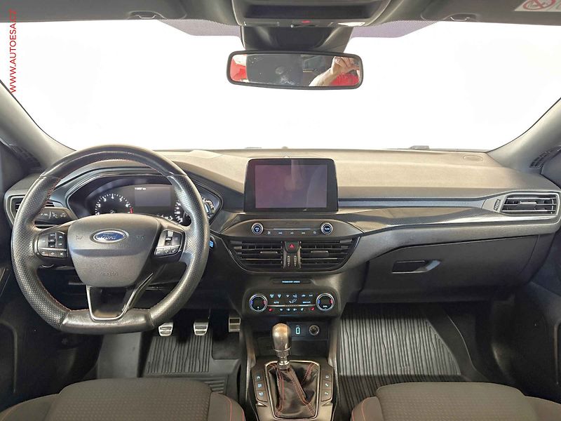 Ford Focus (2019) 1.0 EB, ST-Line, LED, navi - fotka 8 z 19