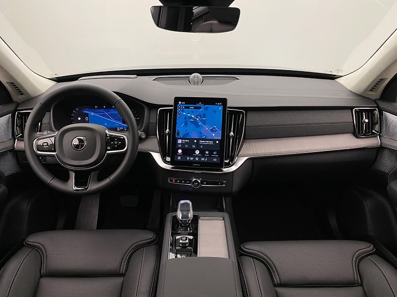 Volvo XC90 (2026) T8 AWD Plug-in DARK ULTRA - fotka 2 z 76