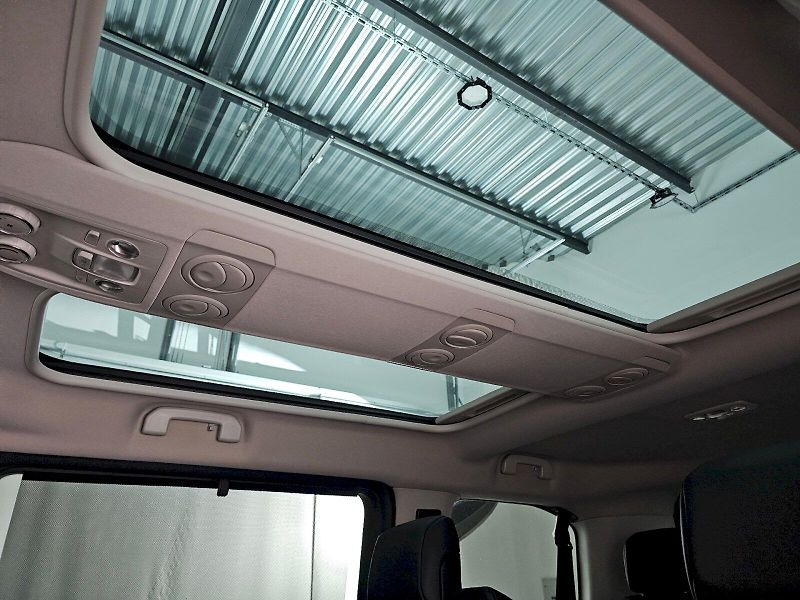 Citroën Jumpy (2017) Spacetourer 2.0 HDi 130kW AUT - fotka 26 z 27