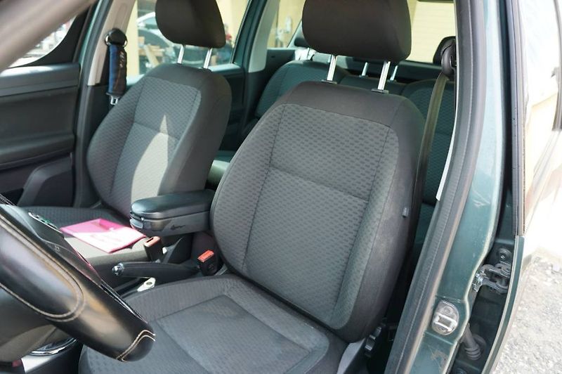 Škoda Roomster (2012) 1,4 - fotka 20 z 25