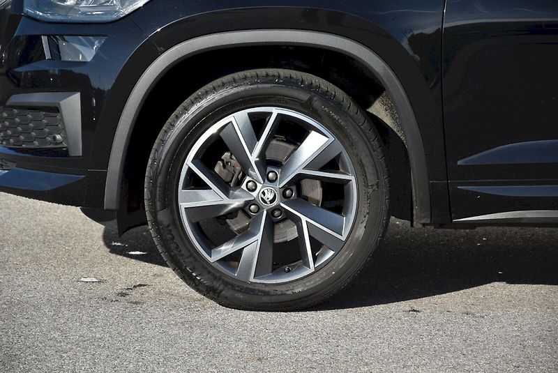 Škoda Kodiaq (2023) Sportline 1.5 TSI 110kW - fotka 35 z 35