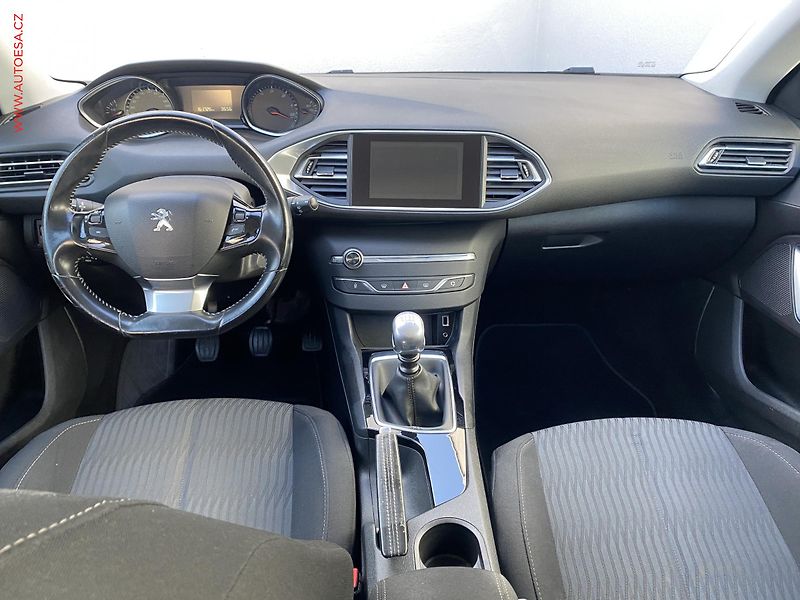 Peugeot 308 (2016) 1.5HDi, TZ - fotka 8 z 17