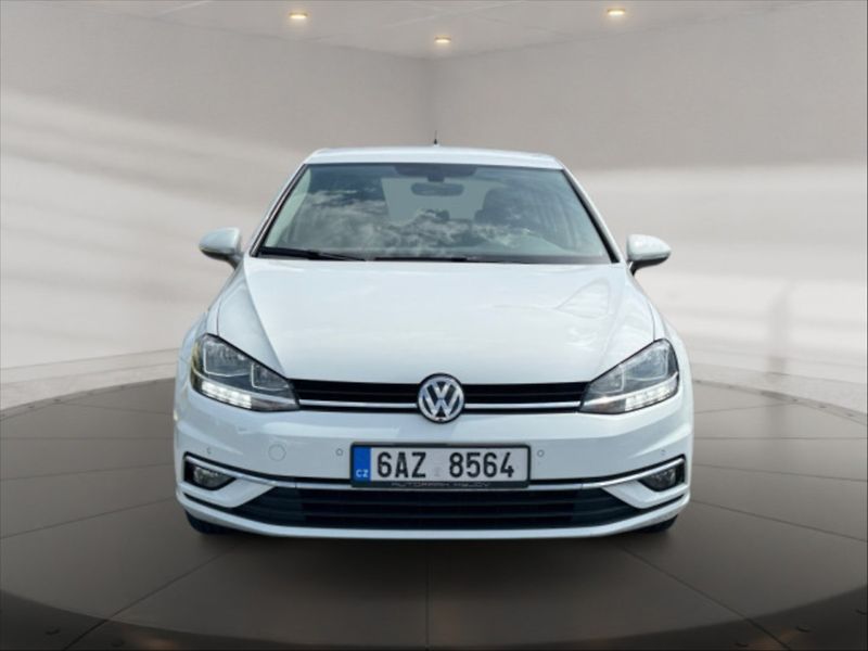 Volkswagen Golf 1,5 TSI 110 Highline DSG - fotka 2 z 10