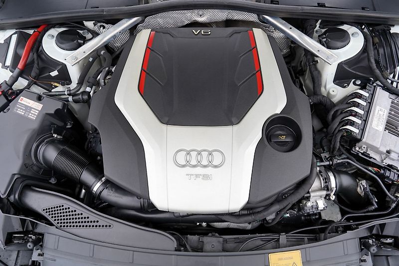 Audi S5 3.0 TFSI tiptronic Quattro/B&O - fotka 10 z 49