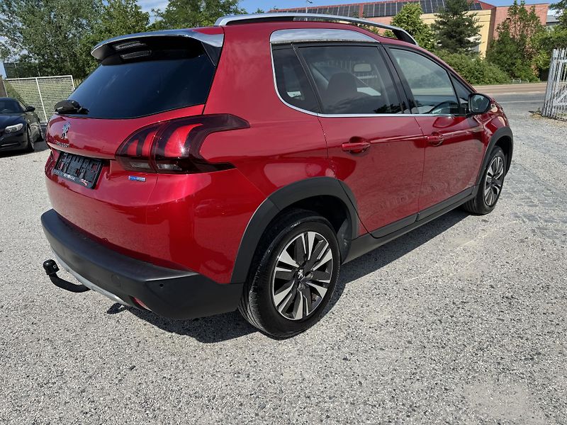 Peugeot 2008 (2017) 1.2FTS 81Kw PureTech Tažné - fotka 10 z 33