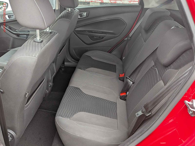 Ford Fiesta (2014) 1.0 EB, autoAC - fotka 10 z 15