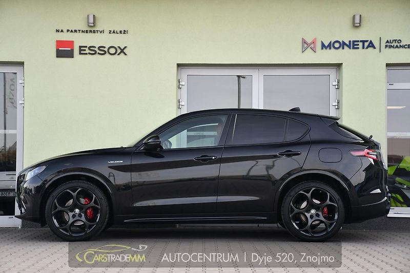 Alfa Romeo Stelvio 2.2 Diesel 16V 154kW Veloce AT - fotka 2 z 53
