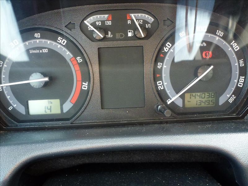 Škoda Fabia 1,4 16V Parkovací kamera - fotka 32 z 47