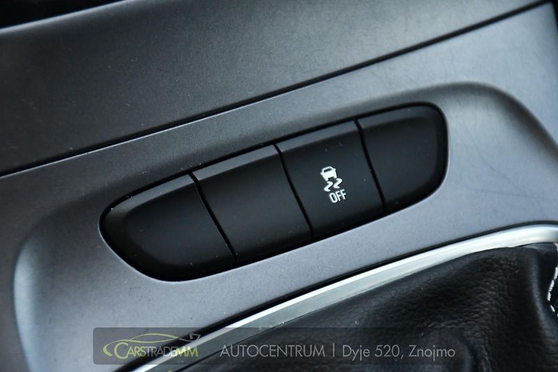 Opel Astra 1.6CDTi CARPLY NAVI - fotka 29 z 40