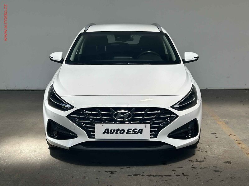 Hyundai i30 (2023) 1.0 T-GDi, 2.maj,ČR, Smart - fotka 2 z 18
