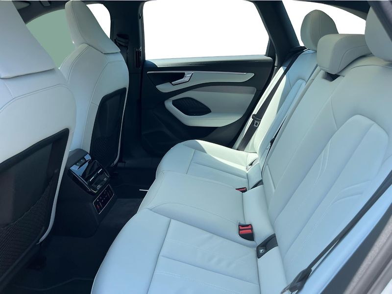 Audi A6 V6 TDI 220kW quattro - fotka 12 z 24