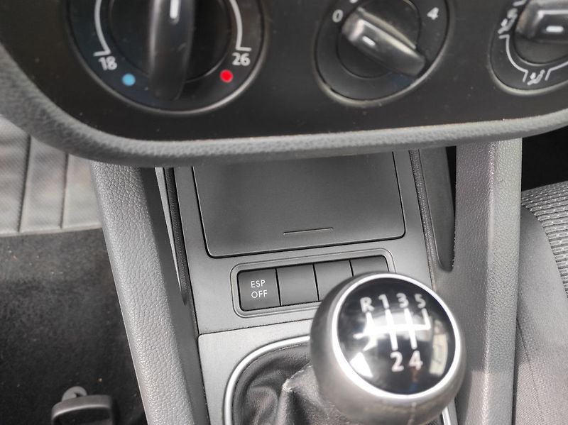 Volkswagen Golf 1.9 TDI Variant Trendline - fotka 16 z 26