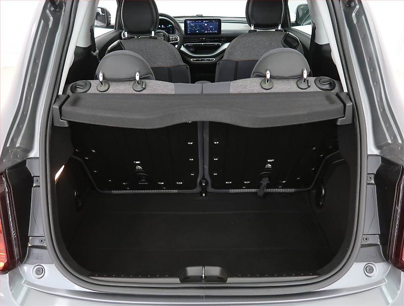 Fiat 500e (2022) 42 kWh, SoH 100%, Automat - fotka 14 z 25