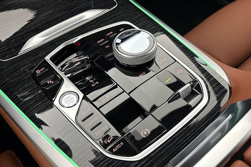 BMW X5 xDrive40d - fotka 11 z 28