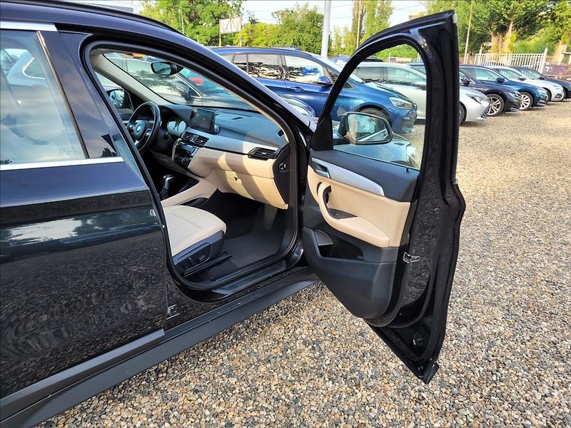 BMW X1 X-drive25e,4x4,M-sport,led - fotka 10 z 50