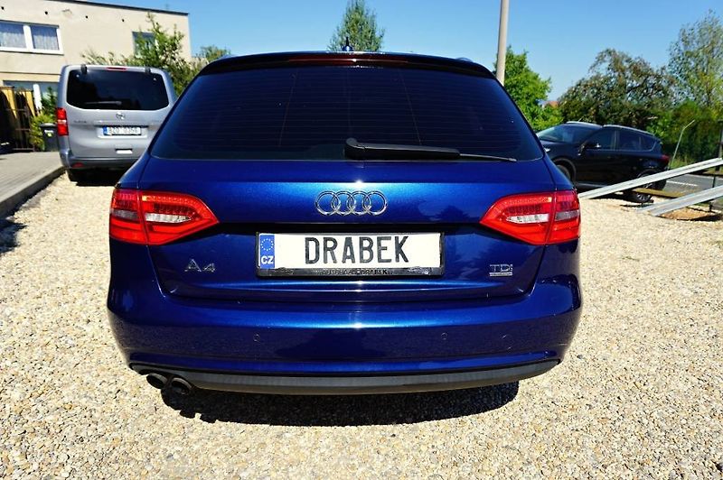 Audi A4 (2013) S-LINE 2,0 TDI 130 kW - fotka 7 z 63