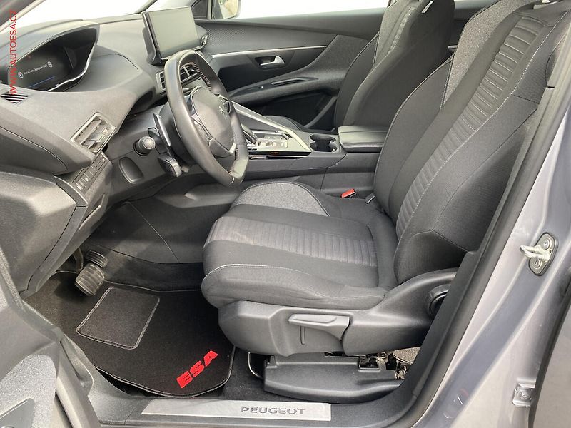Peugeot 3008 (2021) 1.5 HDi, Style, AT, LED, navi - fotka 9 z 18