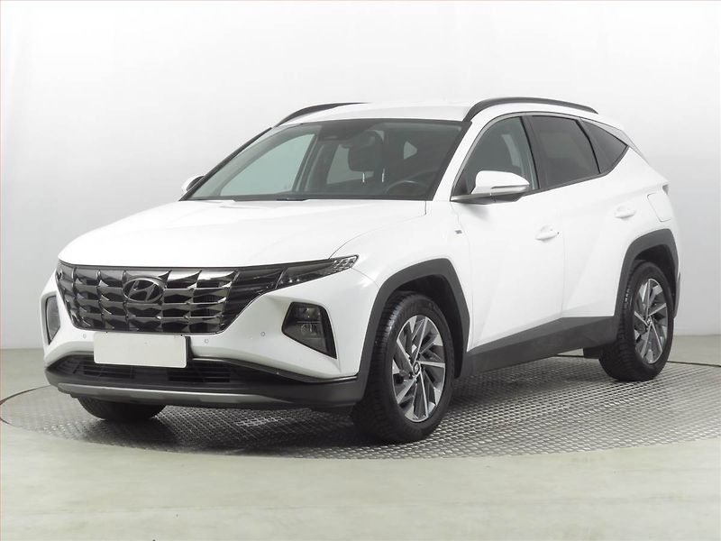 Hyundai Tucson (2021) 1.6 T-GDI 48V MHEV - fotka 2 z 24