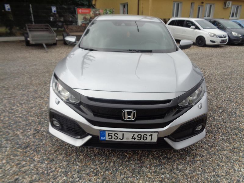 Honda Civic 1,0 - fotka 2 z 18