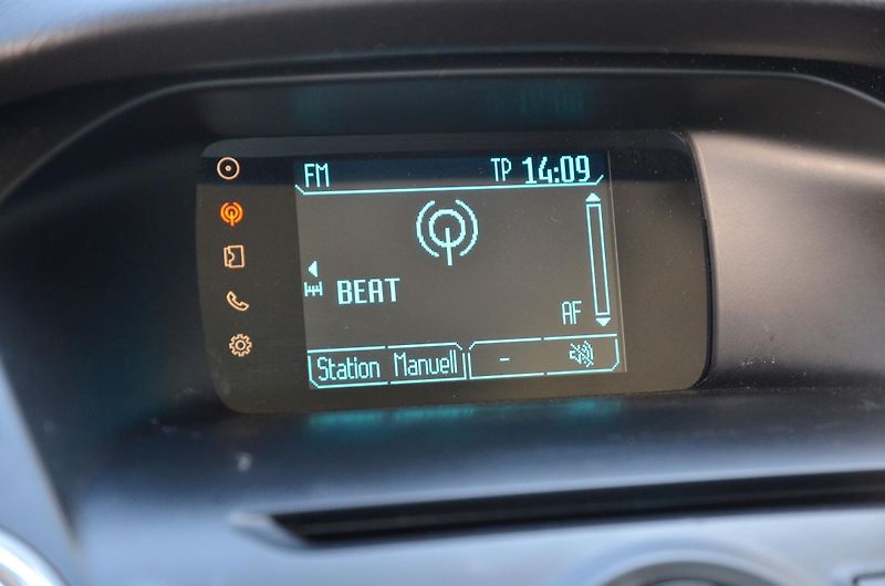 Ford Focus (2014) 1.0 EB 74kW TREND 2x kola - fotka 25 z 35