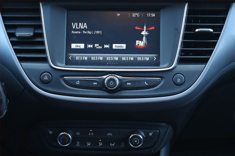 Opel Crossland X (2020) 1.2 Turbo, Serv.kniha - fotka 12 z 20