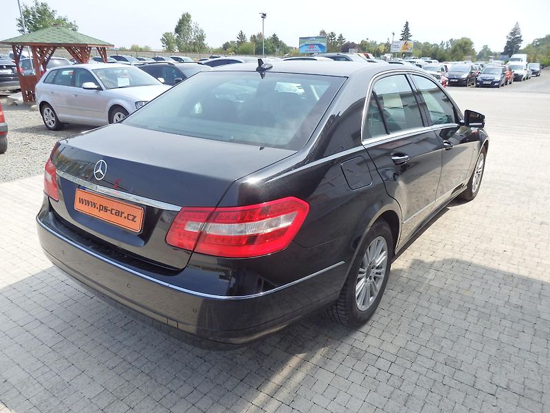 Mercedes-Benz Třídy E 220 CDI 8x AIRBAG, KLIMA - fotka 4 z 16