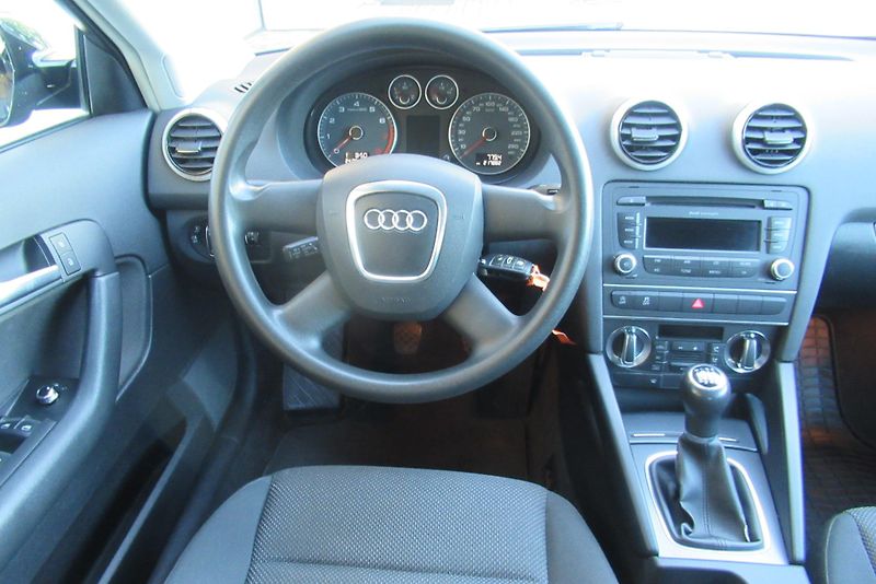 Audi A3 1.2 TFSI AUT. KLIMA - fotka 10 z 21