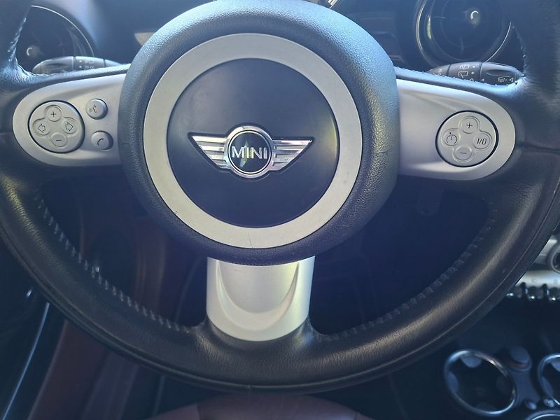 Mini Clubman (2009) 1.6i 88kW -VYHŘ.SED.-P.SENSORY - fotka 15 z 32