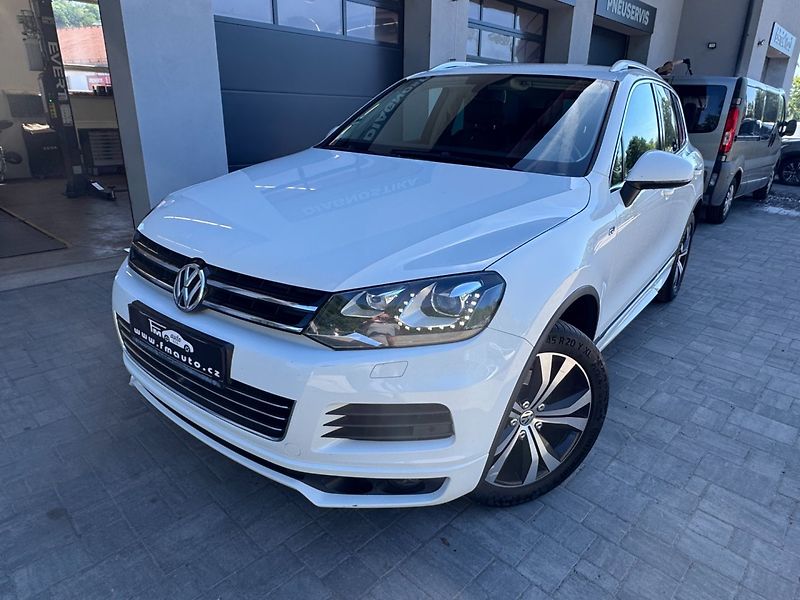 Volkswagen Touareg (2012) 3.0 TDi R-LINE 4motion - fotka 2 z 49