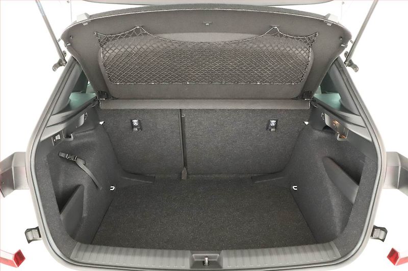 Škoda Kamiq (2025) 1.0 TSI, Monte Carlo - fotka 19 z 20