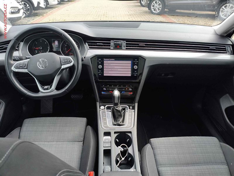 Volkswagen Passat (2022) 2.0 TDi, Business,  DSG - fotka 8 z 19