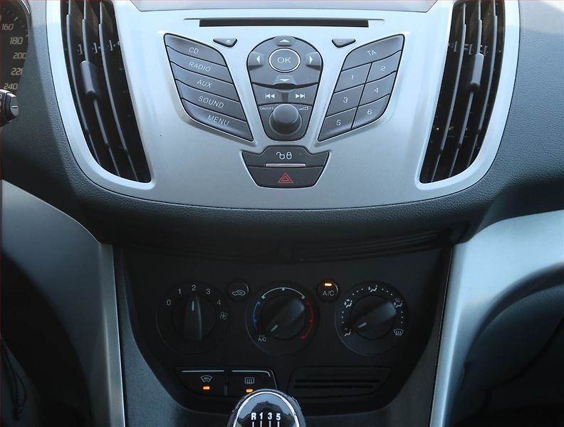 Ford C-MAX (2011) Trend 1.6 TDCi, Serv.kniha - fotka 12 z 18