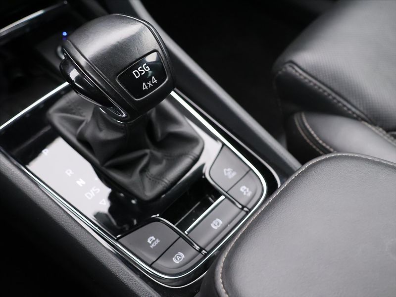 Škoda Kodiaq Scout 2,0 TSI 140kW DSG 4x4 CZ - fotka 29 z 38