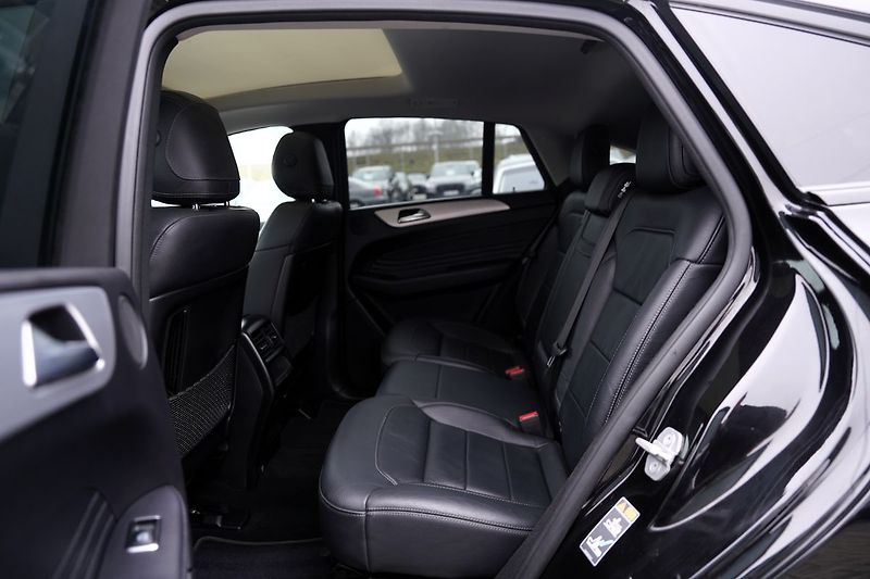 Mercedes-Benz GLE GLE43 AMG 4Matic/9AT/370PS/DPH - fotka 32 z 45