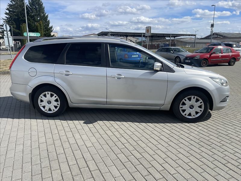 Ford Focus 1,8 i 16V 92kw LPG Titanium - fotka 28 z 29