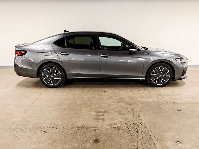 Škoda Superb (2025) 2.0 TSI 195 kW DSG 4x4 Sportli - fotka 29 z 34