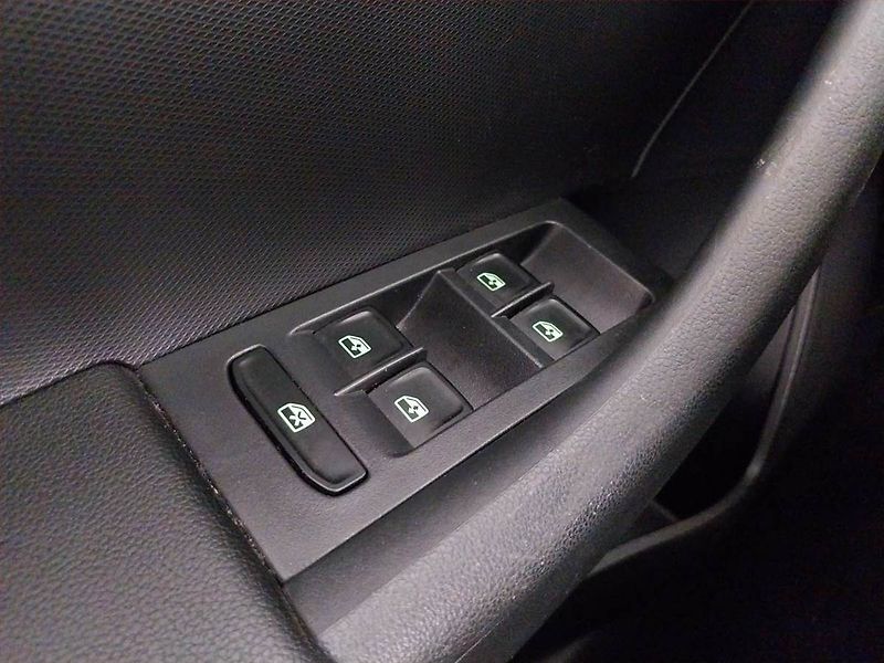 Škoda Rapid (2018) Style 1.0 TSI, ČR,1.maj - fotka 17 z 19