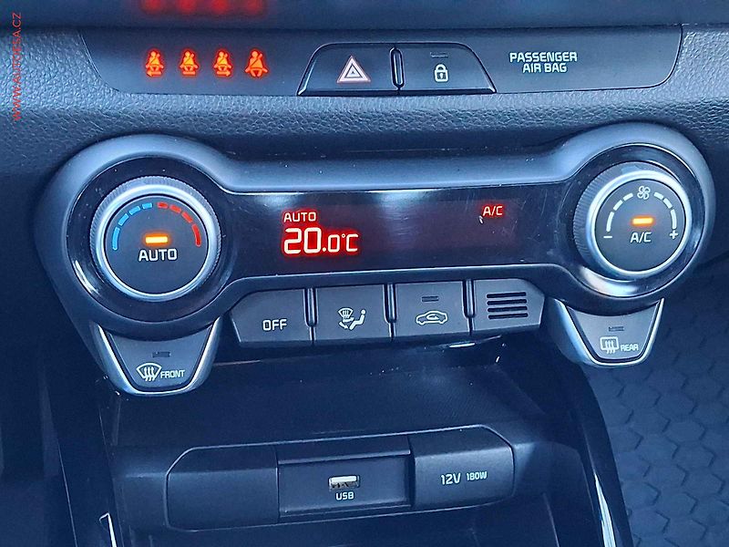 Kia Stonic (2022) 1.0T-GDi, 1.maj,ČR, AT,p - fotka 15 z 18