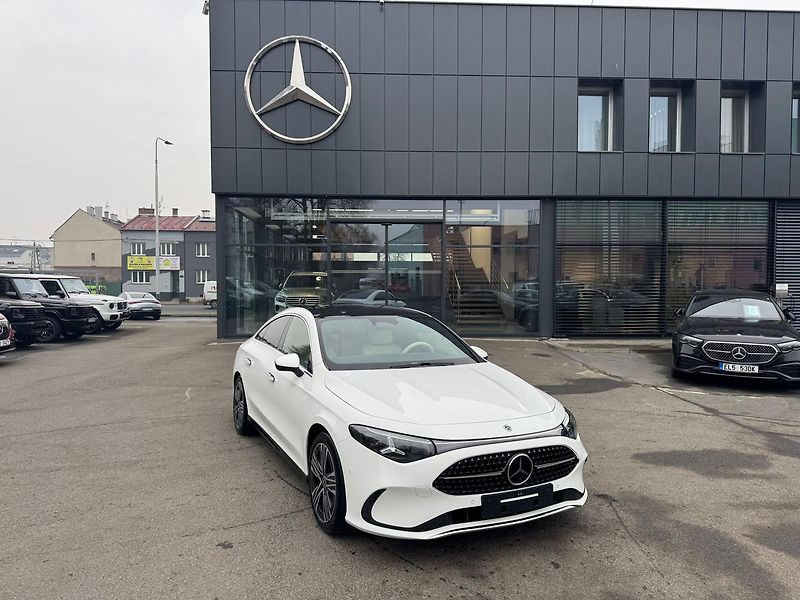Mercedes-Benz CLA 200 hybrid demo - fotografie inzerátu