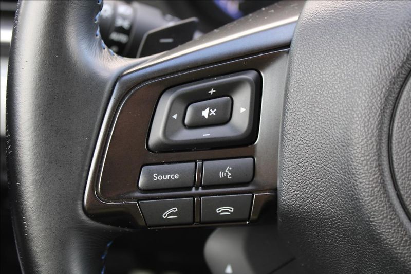 Subaru Levorg 2,0 i  ČR,A/T,4x4,EXECUTIVE - fotka 22 z 41