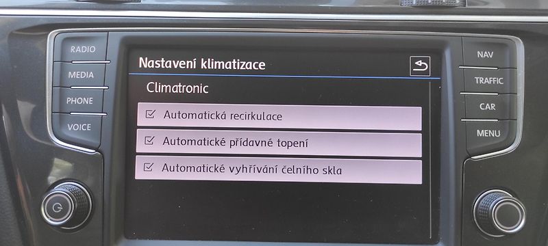 Volkswagen Tiguan (2017) 2.0 TDI DSG 4x4  - fotka 18 z 27