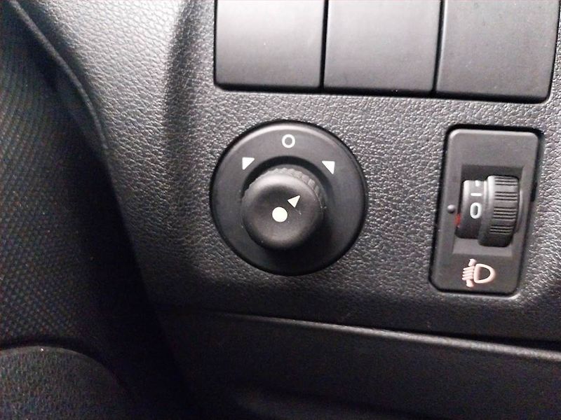 Citroën Berlingo (2009) 1.6 HDi, 5Míst, Klima, ČR - fotka 17 z 17