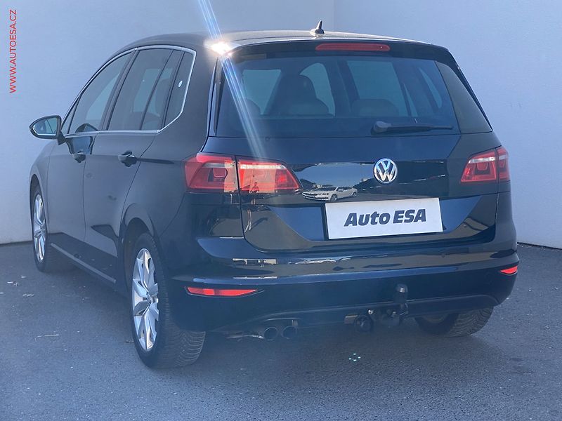 Volkswagen Golf Sportsvan (2014) 2.0 TDi, Highline, TZ, bixen - fotka 6 z 19