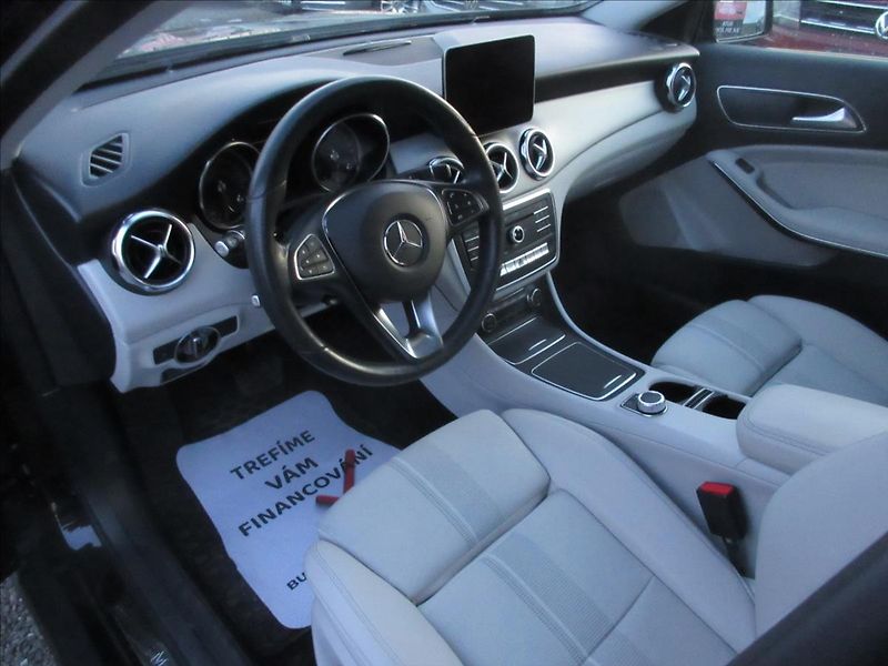Mercedes-Benz GLA 2,0 - fotka 6 z 19