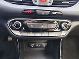Hyundai i30 1.5i/71kW Comfort 16 - náhled 19