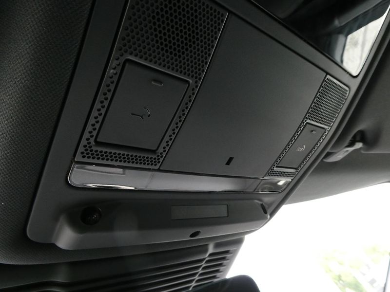 Land Rover Range Rover Evoque 1,5 Dynamic SE P270e - fotka 30 z 37