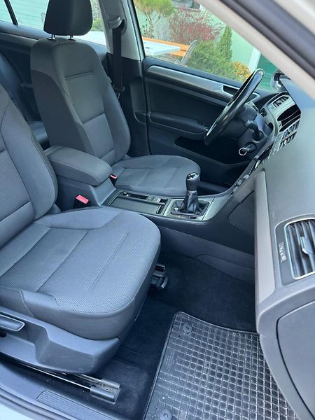 Volkswagen Golf (2016) VW Golf Variant VII 1.6 TDI - fotka 12 z 16