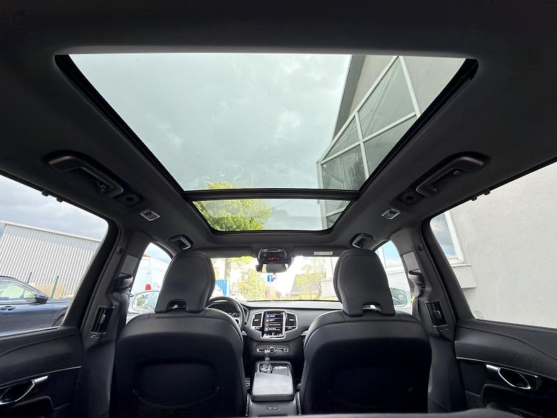 Volvo XC90 D5 AWD R-DESIGN PRO // VZDUCH  - fotka 23 z 60