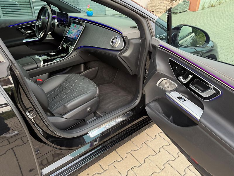 Mercedes-Benz EQE (2022) 350+ ART kůže top stav - fotka 13 z 21