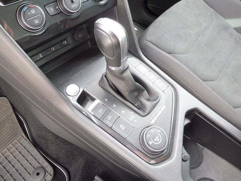 Volkswagen Tiguan (2017) Highline 2,0 TDI 140kW DSG 4MO - fotka 17 z 27